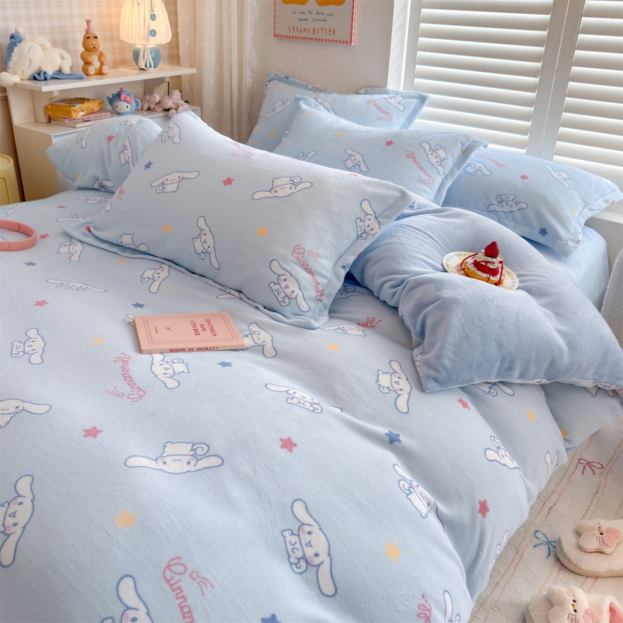 91家纺网 家纺一手货源 找家纺 名兮家居 2025新款经典奥特曼-三丽鸥高克重牛奶绒四件套 星星大耳狗