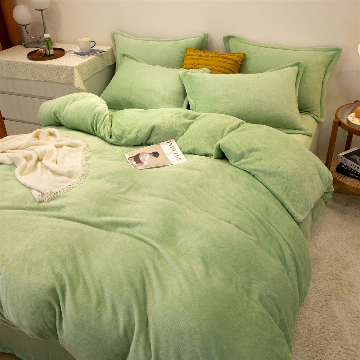 91家纺网 家纺一手货源 找家纺 兰紫橙家纺 2025新款双面绒纯色双拼牛奶绒四件套 浅绿
