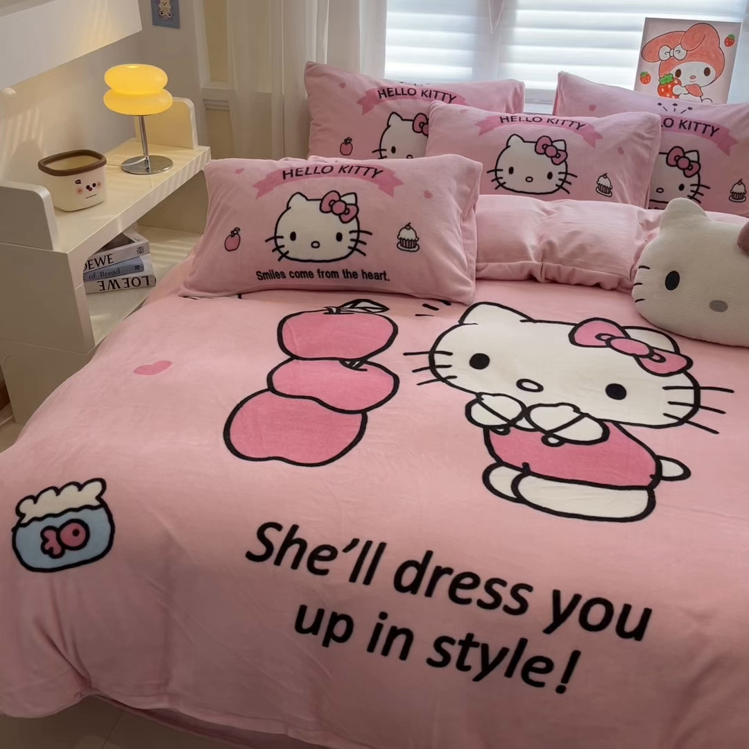 91家纺网 家纺一手货源 找家纺 金爱家 2025新品正版三丽鸥授权大版卡通平网数码印花加厚高克重牛奶绒系列四件套 绒大版-可爱kt猫