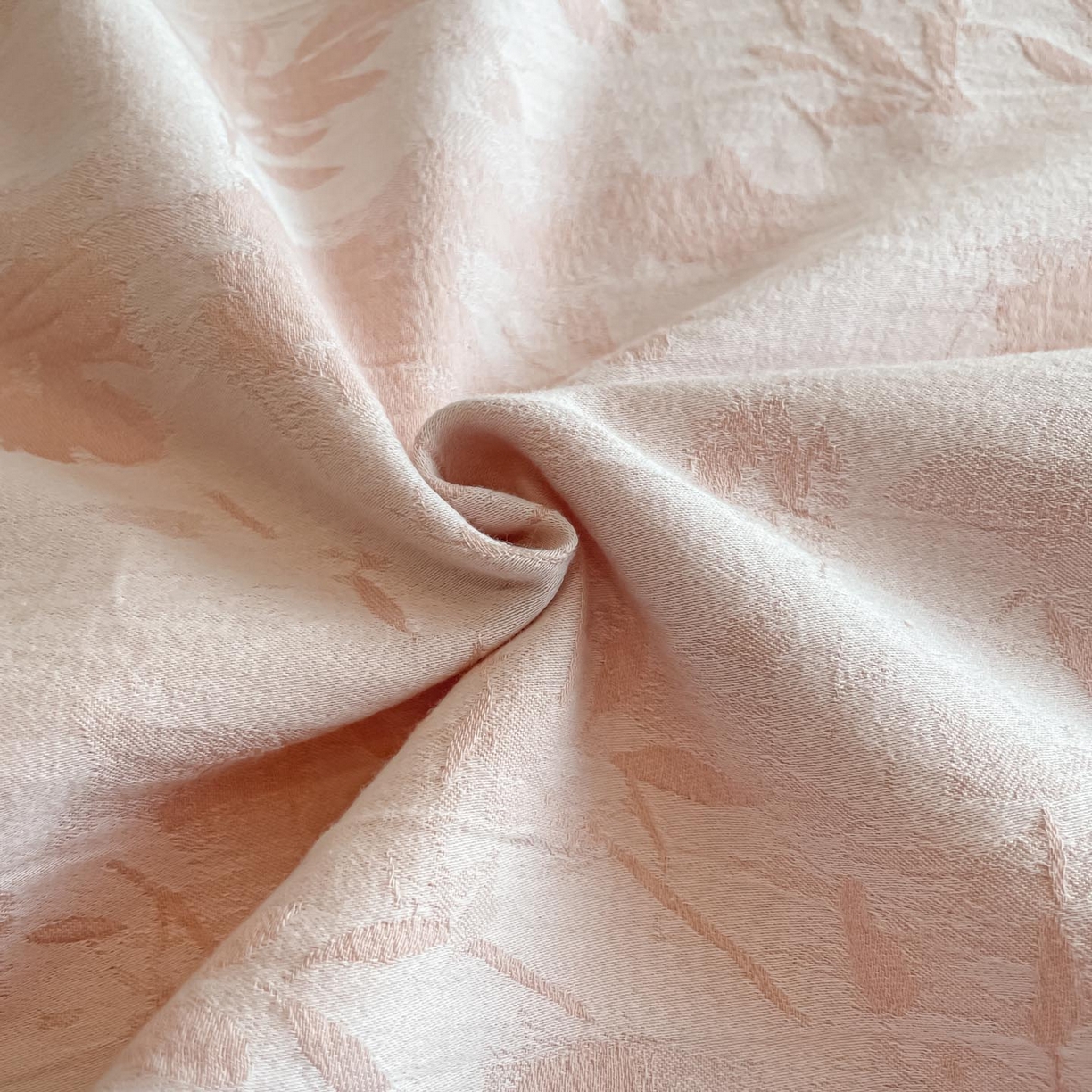 91家纺网 家纺一手货源 找家纺 涵宸家纺 2025新款全棉磨毛色织提花四件套 墨菡-粉