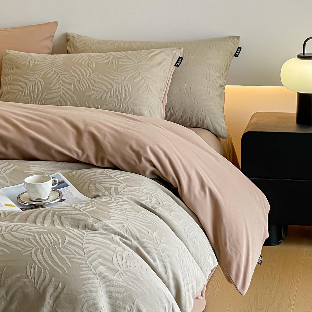 91家纺网 家纺一手货源 找家纺 涵宸家纺 2025新款全棉磨毛色织提花四件套 擎苍叶