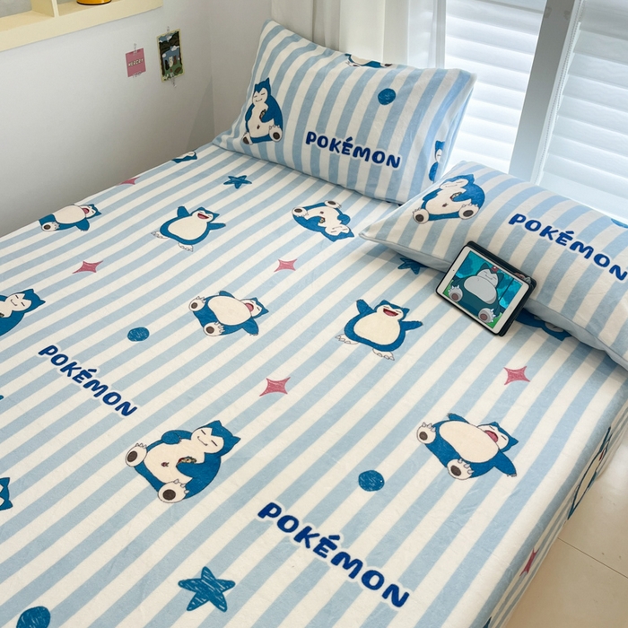 91家纺网 家纺一手货源 找家纺 金爱家 2025新款牛奶绒保暖床笠床笠单件单床笠 绒单品-蓝条卡比兽