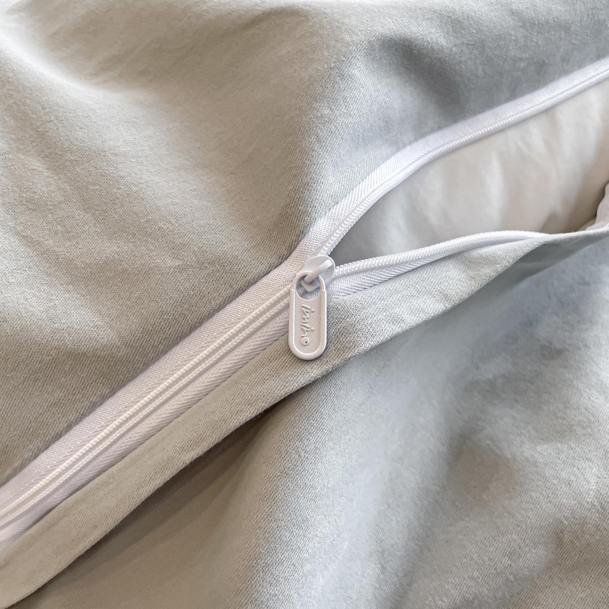 91家纺网 家纺一手货源 找家纺 涵宸家纺 2025新款全棉磨毛色织提花四件套 月移棠-灰