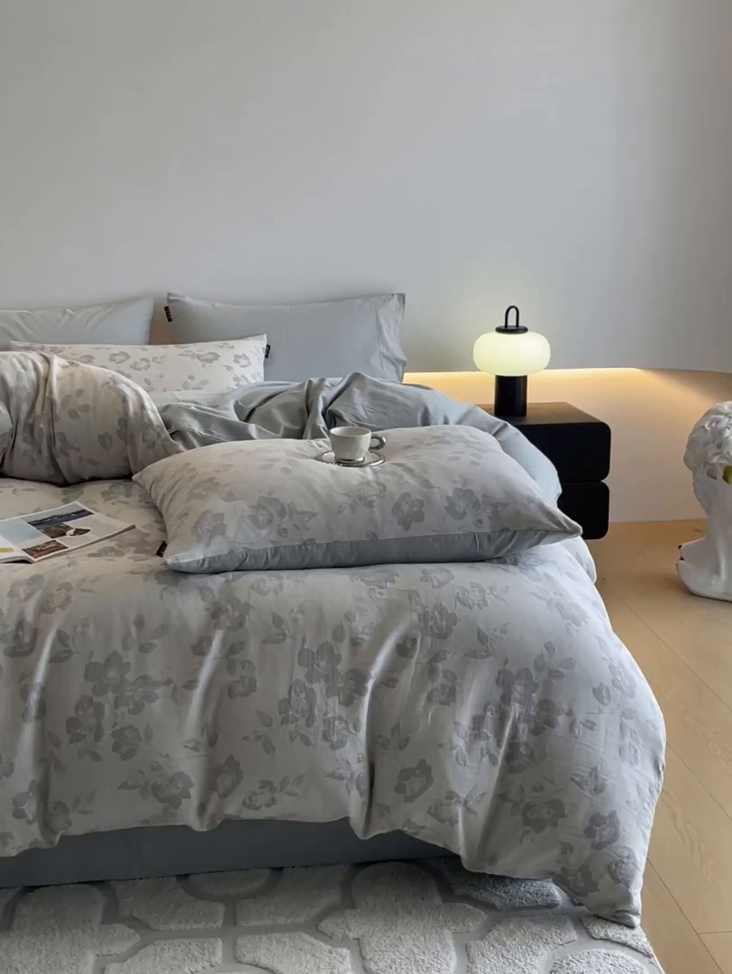 91家纺网 家纺一手货源 找家纺 涵宸家纺 2025新款全棉磨毛色织提花四件套 月移棠-灰