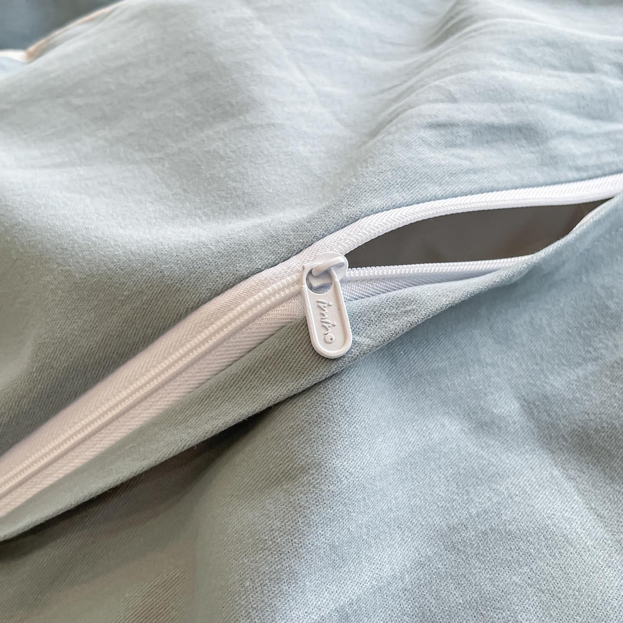 91家纺网 家纺一手货源 找家纺 涵宸家纺 2025新款全棉磨毛色织提花四件套 云憩-灰