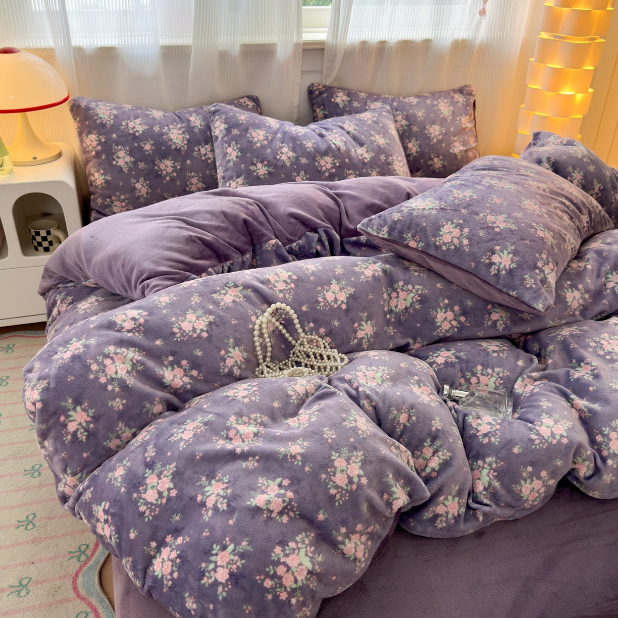 91家纺网 家纺一手货源 找家纺 德比尔斯 2025新款暗合印花牛奶绒四件套 豆蔻-紫