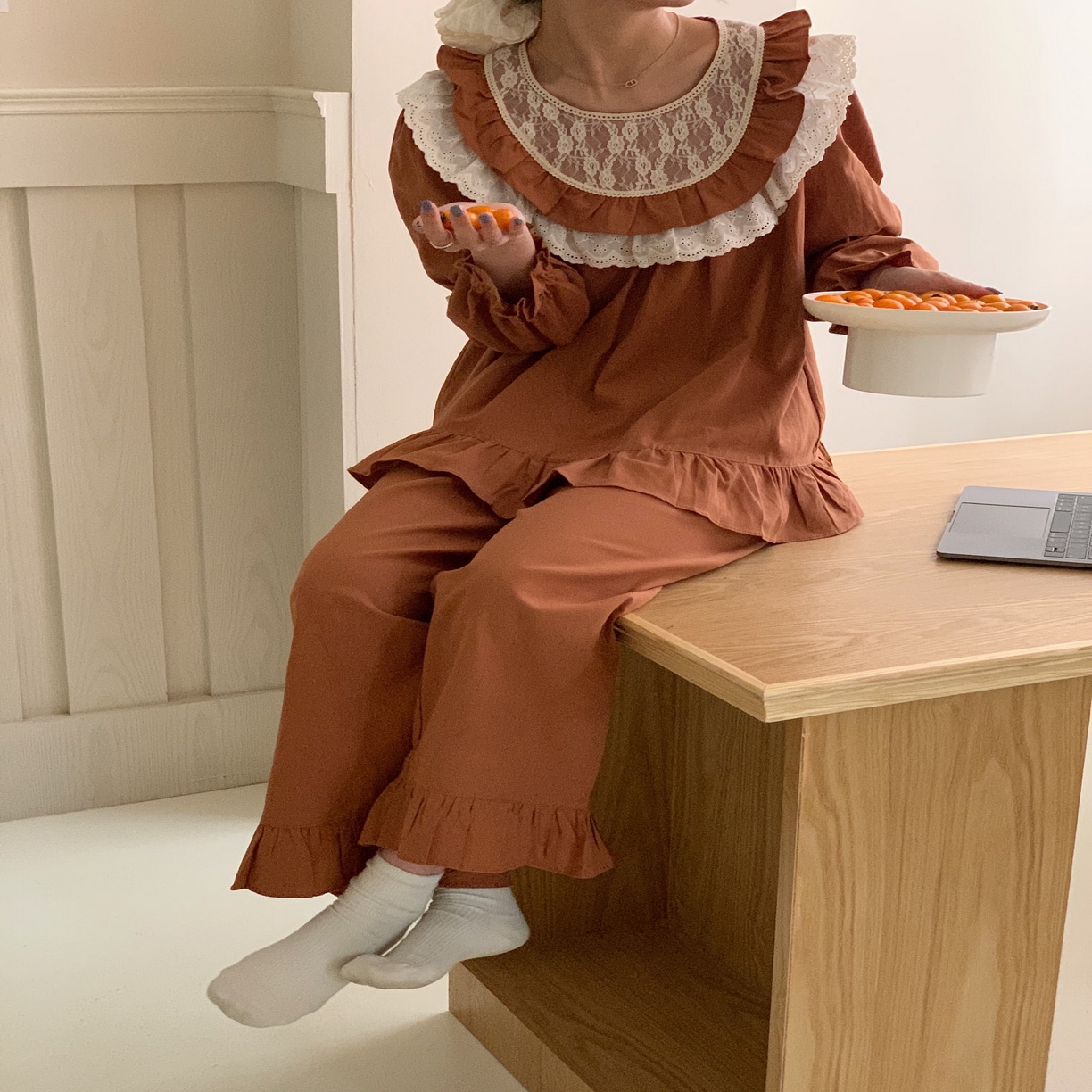 91家纺网 家纺一手货源 找家纺 （总）妍景家居生活馆 2025新款韩系82761-圆领蕾丝花边套装