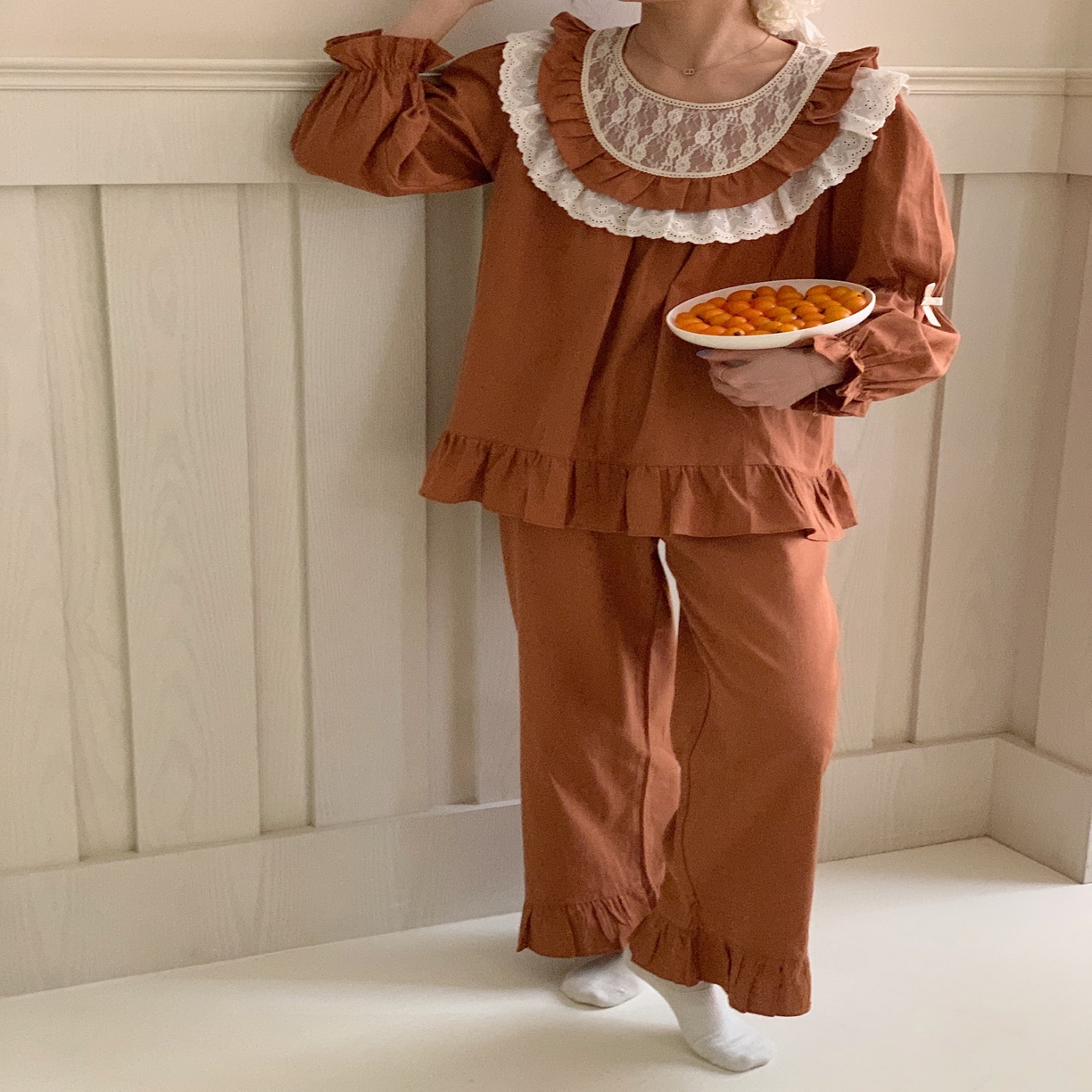 91家纺网 家纺一手货源 找家纺 （总）妍景家居生活馆 2025新款韩系82761-圆领蕾丝花边套装