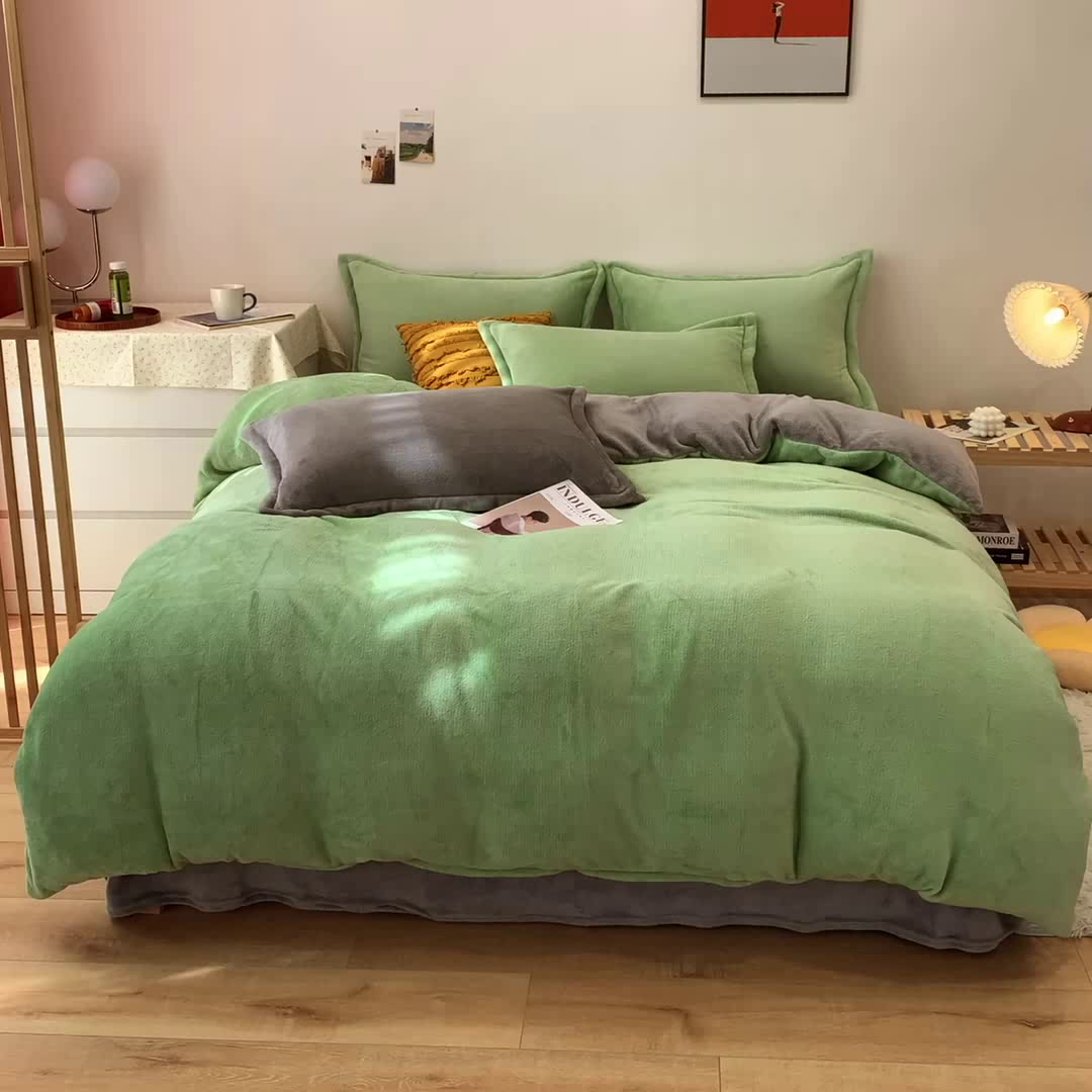91家纺网 家纺一手货源 找家纺 兰紫橙家纺 2025新款双面绒纯色双拼牛奶绒四件套 浅绿+浅灰