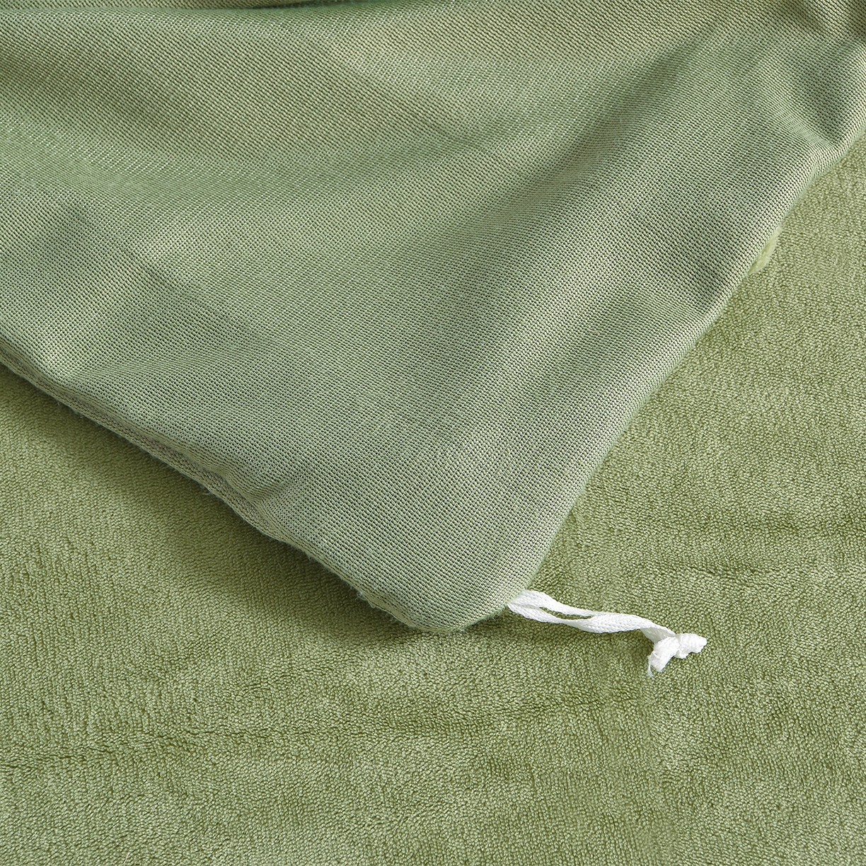 91家纺网 家纺一手货源 找家纺 苏迪网销供货 2025新款牛奶绒四件套A类高克重全消光雕花一字绣工艺款 银杏叶-豆绿