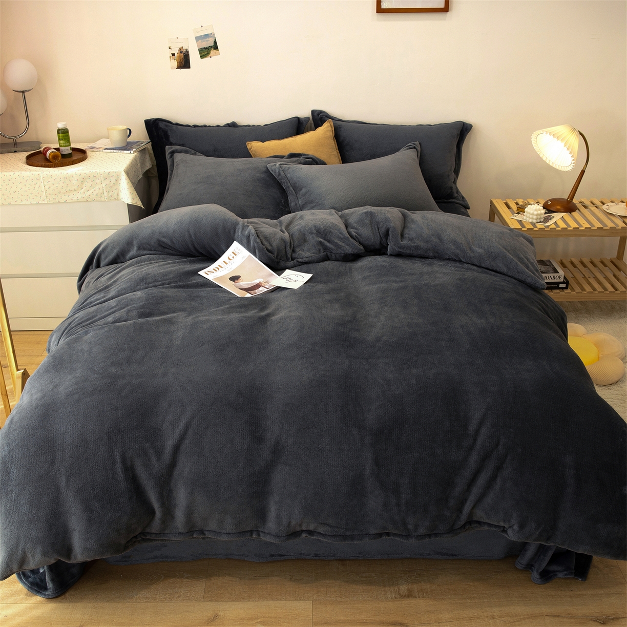 91家纺网 家纺一手货源 找家纺 兰紫橙家纺 2025新款双面绒纯色双拼牛奶绒四件套 深灰