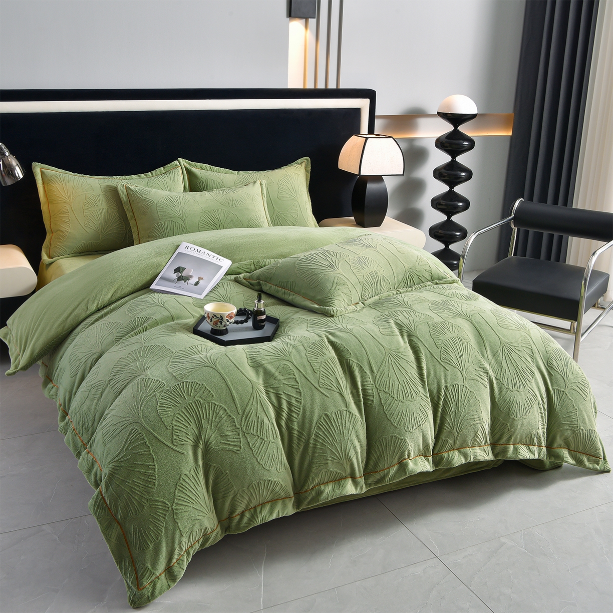 91家纺网 家纺一手货源 找家纺 苏迪网销供货 2025新款牛奶绒四件套A类高克重全消光雕花一字绣工艺款 银杏叶-豆绿