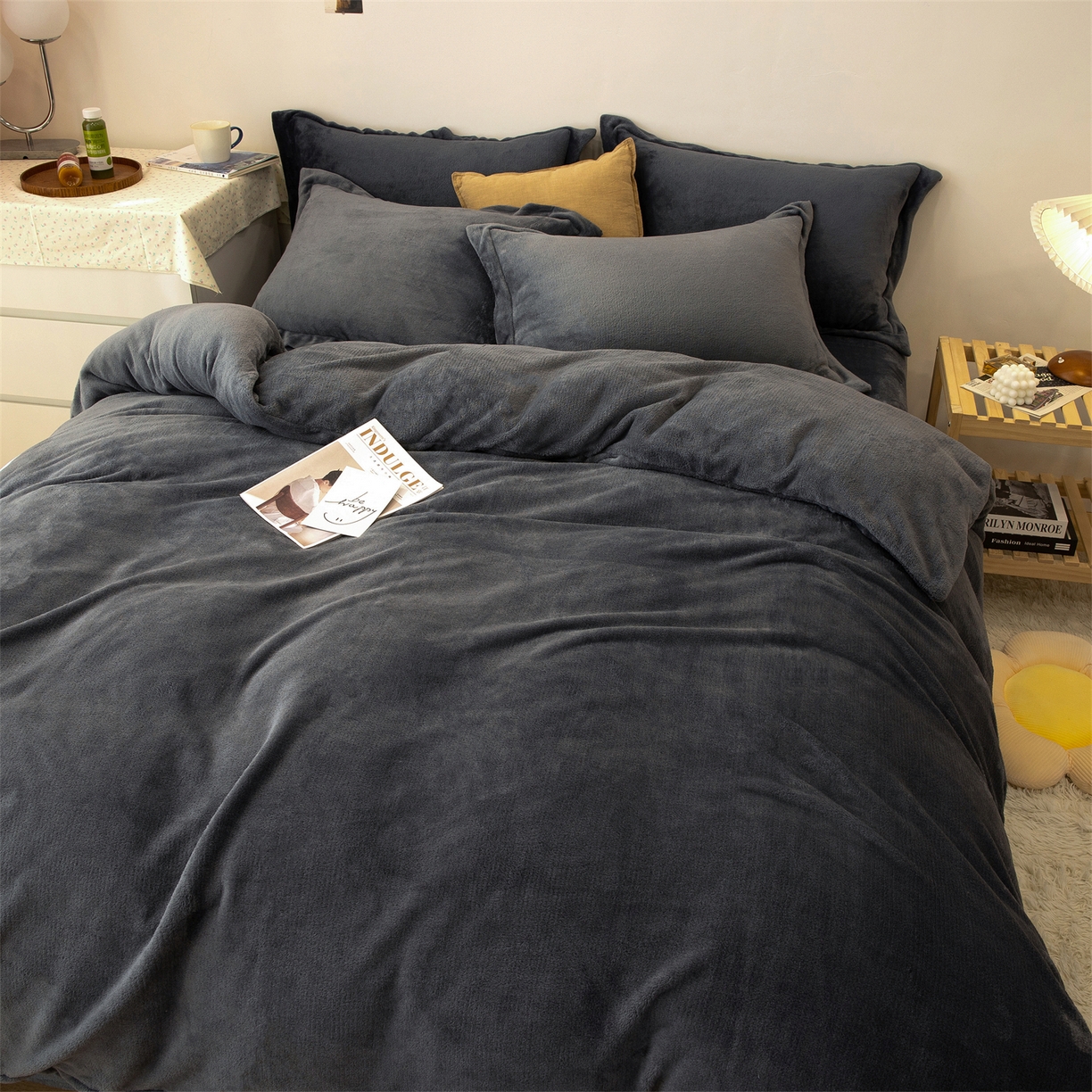 91家纺网 家纺一手货源 找家纺 兰紫橙家纺 2025新款双面绒纯色双拼牛奶绒四件套 深灰
