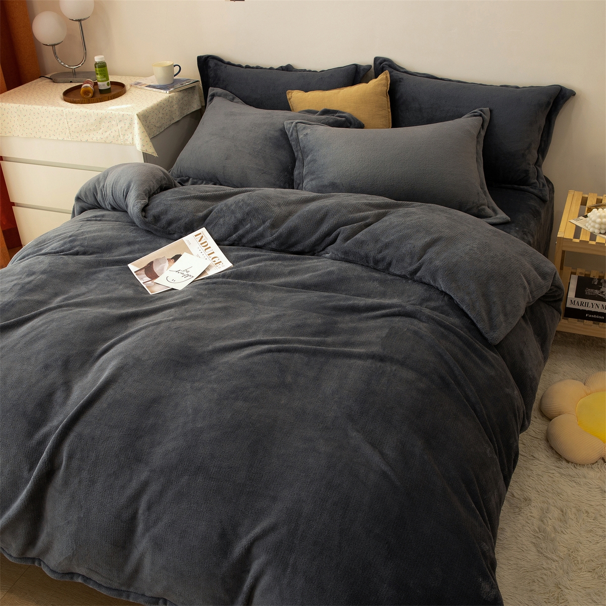 91家纺网 家纺一手货源 找家纺 兰紫橙家纺 2025新款双面绒纯色双拼牛奶绒四件套 深灰