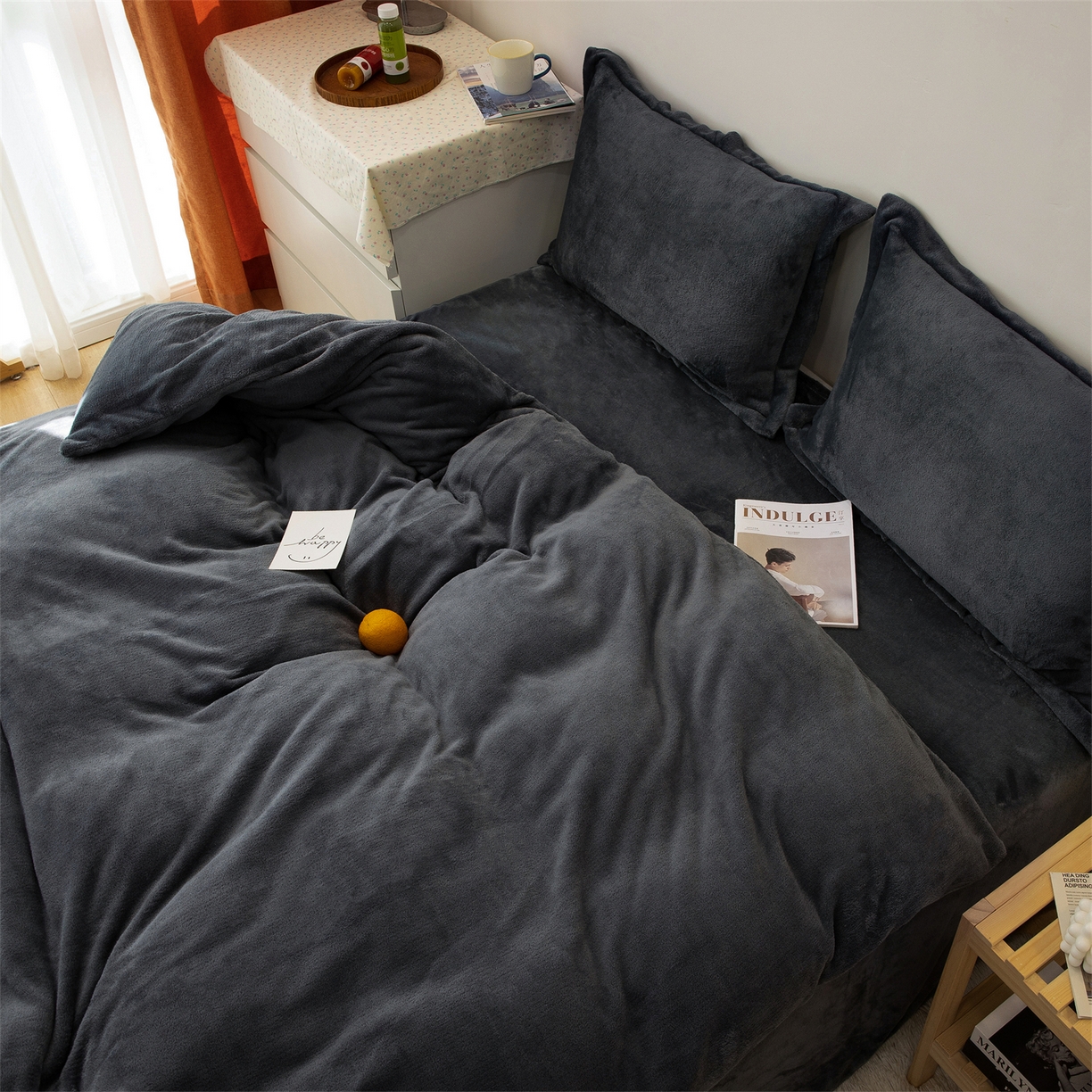 91家纺网 家纺一手货源 找家纺 兰紫橙家纺 2025新款双面绒纯色双拼牛奶绒四件套 深灰