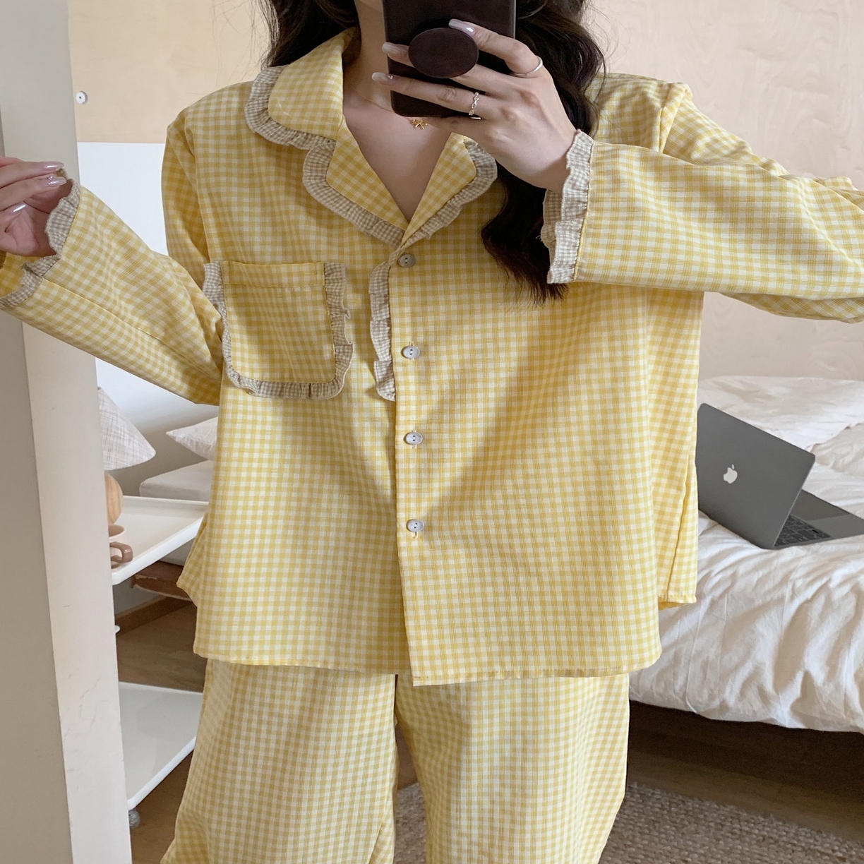 91家纺网 家纺一手货源 找家纺 （总）妍景家居生活馆 2025新款韩系82851-大小格子拼接小翻领款