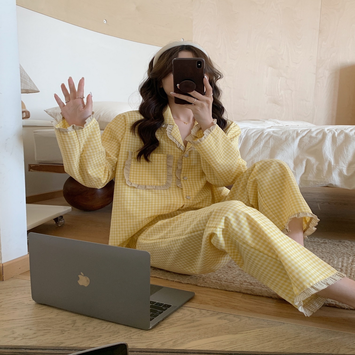 91家纺网 家纺一手货源 找家纺 （总）妍景家居生活馆 2025新款韩系82851-大小格子拼接小翻领款