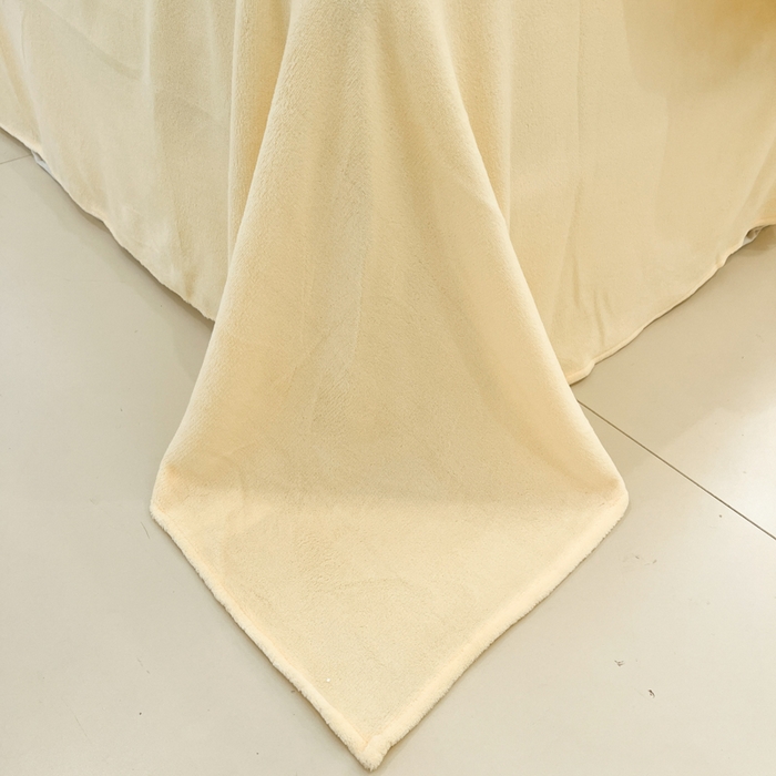 91家纺网 家纺一手货源 找家纺 金爱家 2025新品大版卡通平网数码印花加厚高克重牛奶绒皮卡丘系列四件套 绒小版-奶黄可达鸭