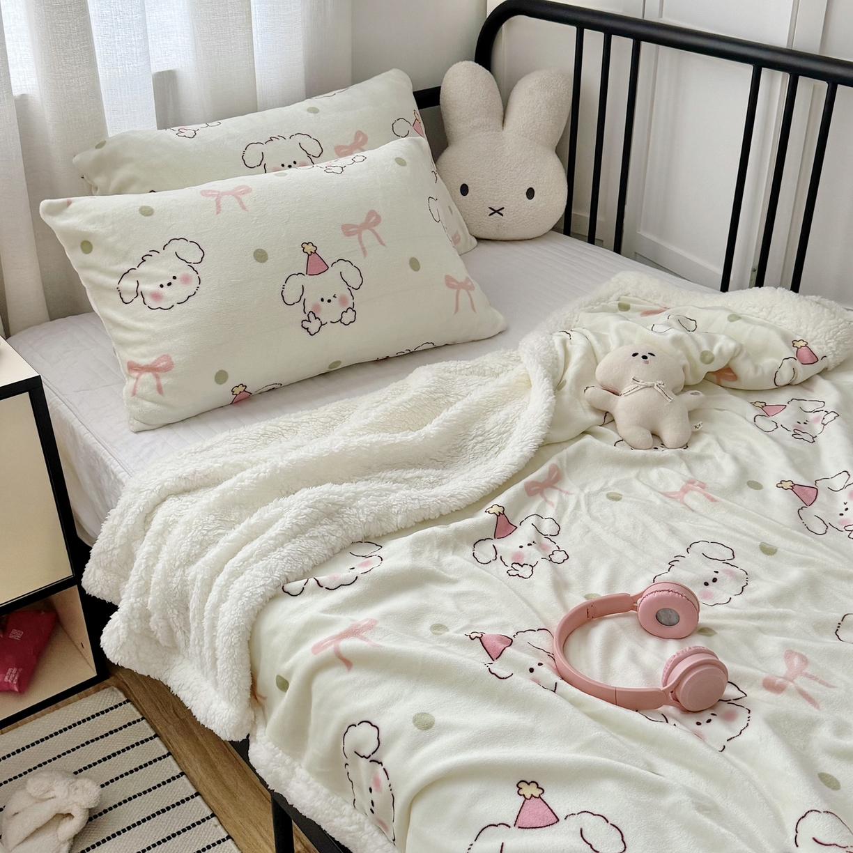 91家纺网 家纺一手货源 找家纺 航途席业 2025新款200g牛奶绒羊羔绒毛毯 线条小狗