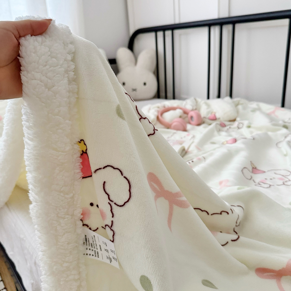 91家纺网 家纺一手货源 找家纺 航途席业 2025新款200g牛奶绒羊羔绒毛毯 线条小狗