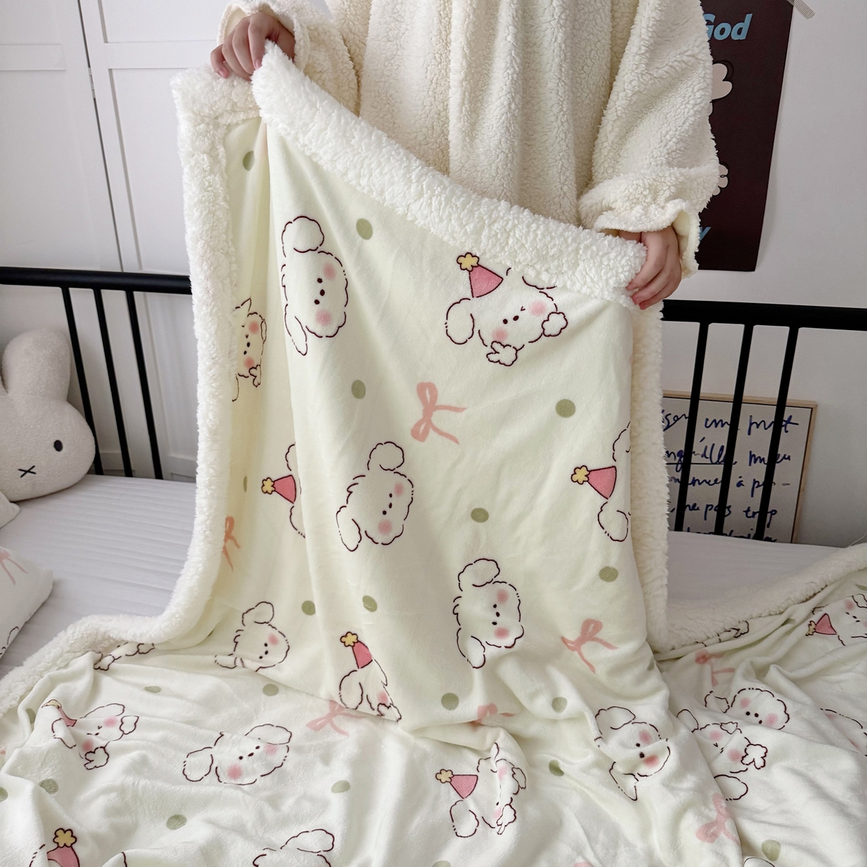 91家纺网 家纺一手货源 找家纺 航途席业 2025新款200g牛奶绒羊羔绒毛毯 线条小狗