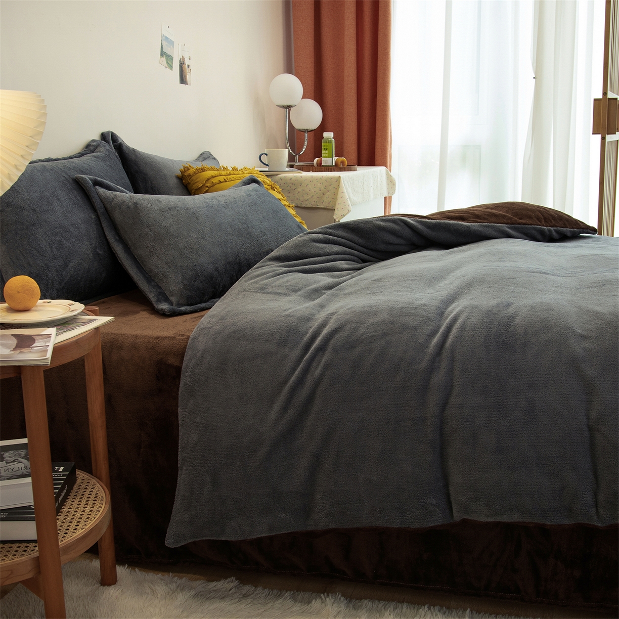 91家纺网 家纺一手货源 找家纺 兰紫橙家纺 2025新款双面绒纯色双拼牛奶绒四件套 深灰+咖啡