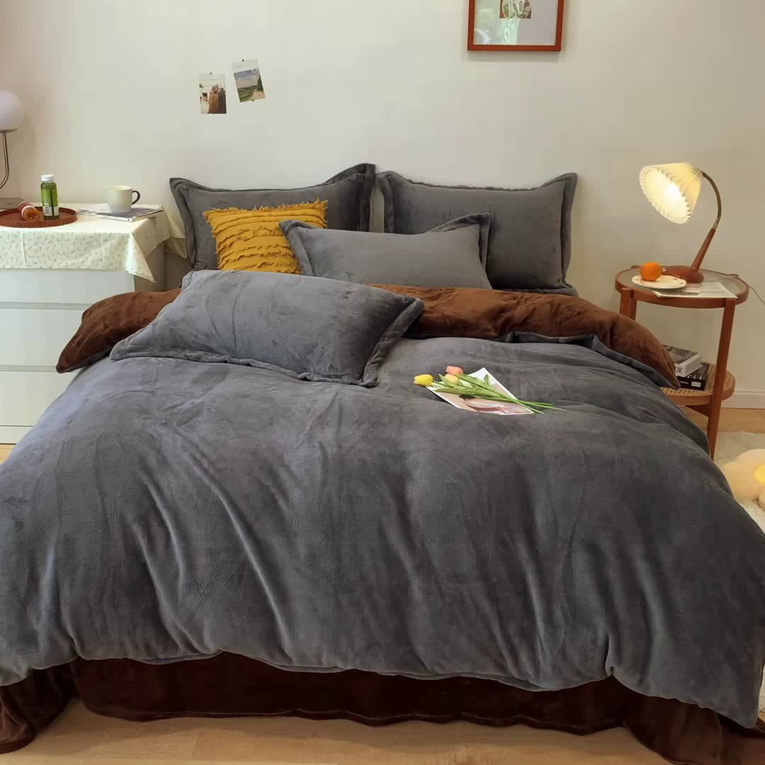 91家纺网 家纺一手货源 找家纺 兰紫橙家纺 2025新款双面绒纯色双拼牛奶绒四件套 深灰+咖啡