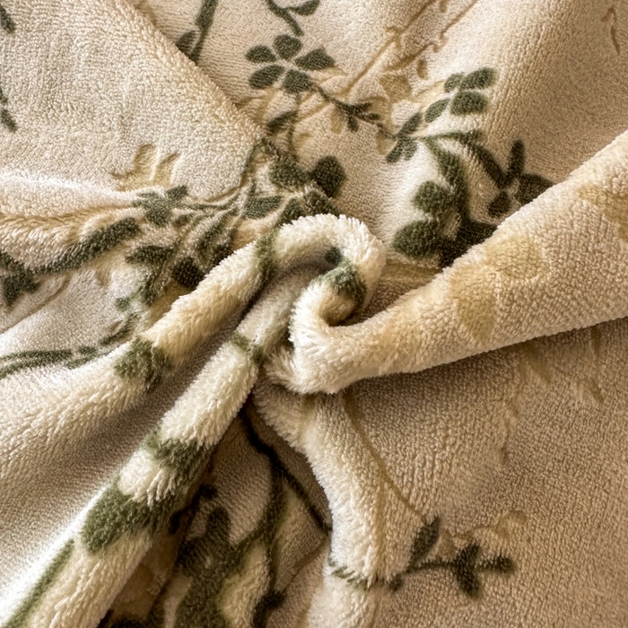 91家纺网 家纺一手货源 找家纺 （总）大米家居 2025新款高克重简约雕花绒四件套寒梅系列