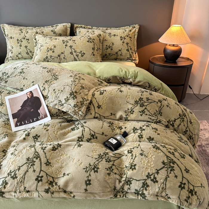 91家纺网 家纺一手货源 找家纺 （总）大米家居 2025新款高克重简约雕花绒四件套寒梅系列