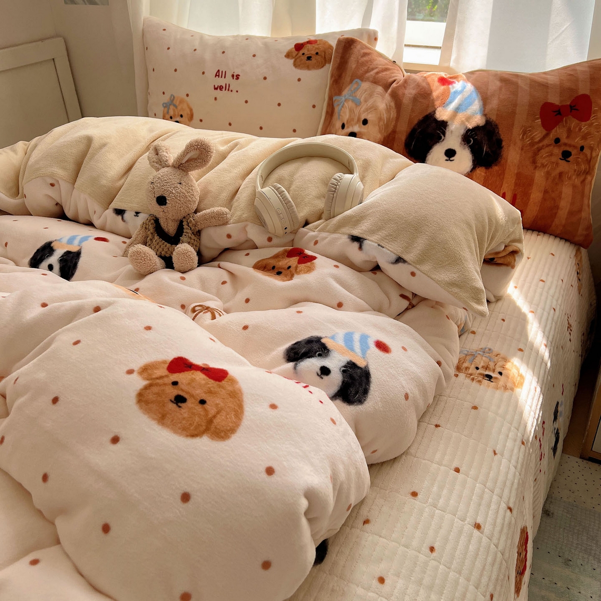 91家纺网 家纺一手货源 找家纺 （总）桃喜 2025新款A类200g牛奶绒（含导电丝）印花床盖款四件套