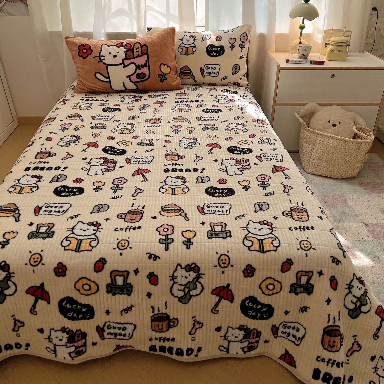 91家纺网 家纺一手货源 找家纺 桃喜 2025新款A类200g牛奶绒（含导电丝）印花床盖款四件套 小猫笔记