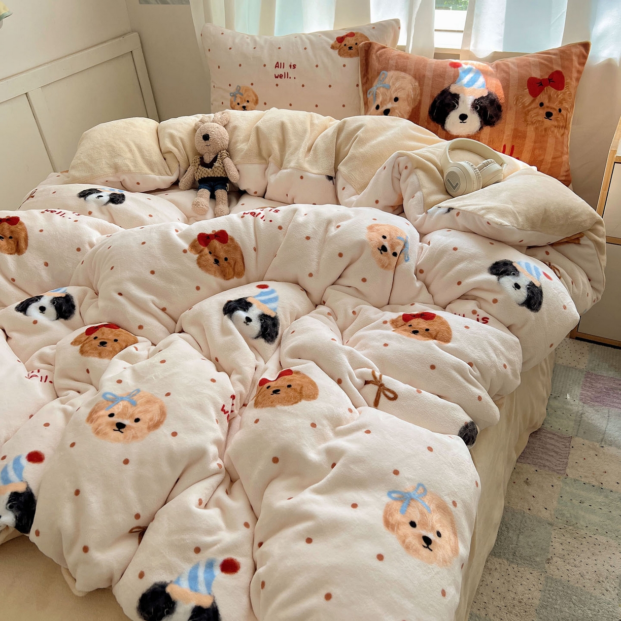 91家纺网 家纺一手货源 找家纺 桃喜 2025新款A类200g牛奶绒（含导电丝）印花床盖款四件套 幸运狗狗