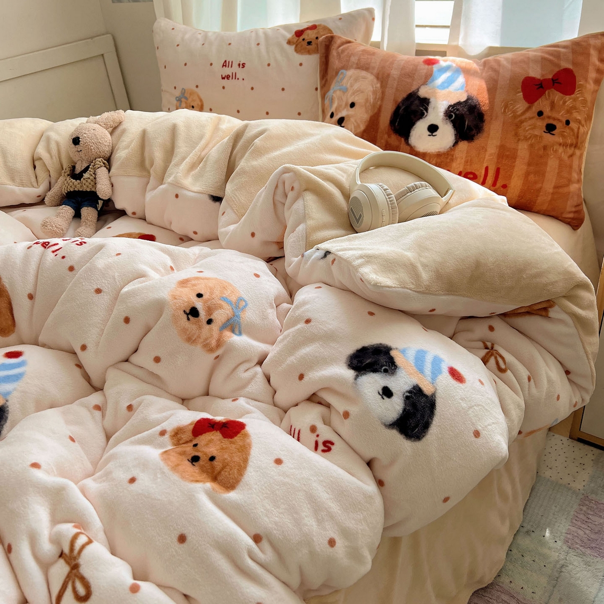 91家纺网 家纺一手货源 找家纺 桃喜 2025新款A类200g牛奶绒（含导电丝）印花床盖款四件套 幸运狗狗