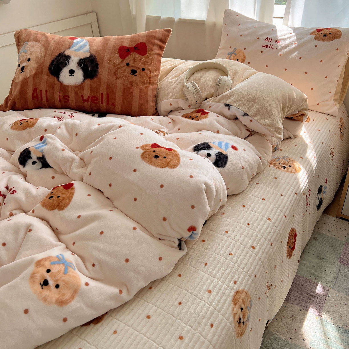 91家纺网 家纺一手货源 找家纺 桃喜 2025新款A类200g牛奶绒（含导电丝）印花床盖款四件套 幸运狗狗