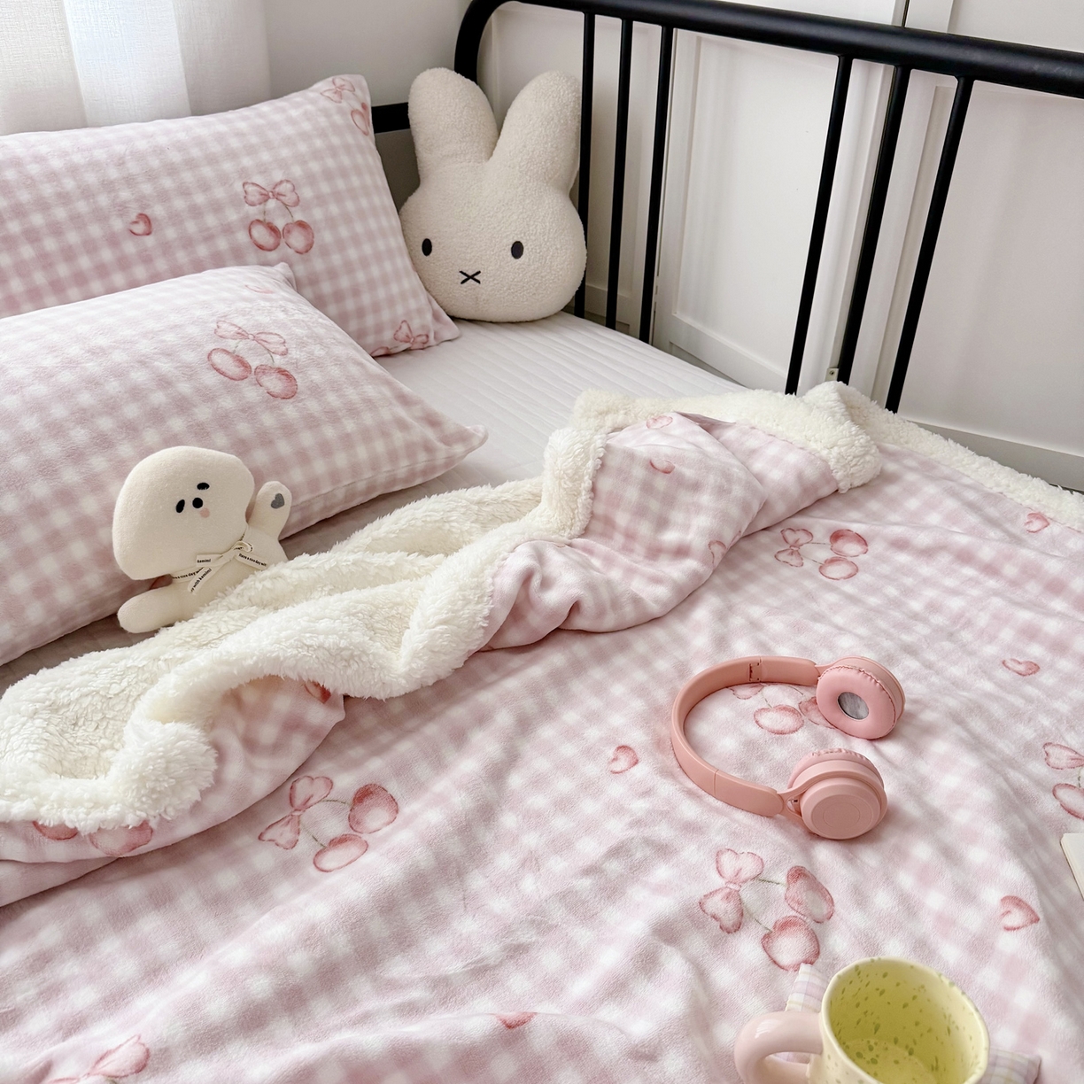 91家纺网 家纺一手货源 找家纺 航途席业 2025新款200g牛奶绒羊羔绒毛毯 小樱桃