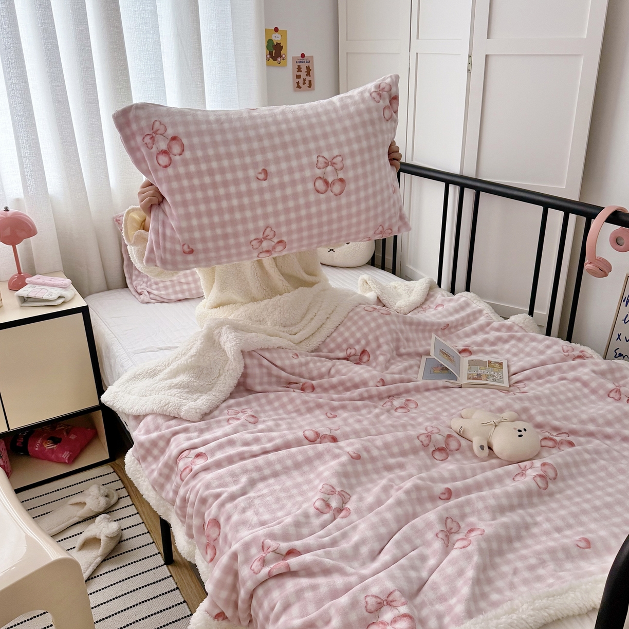 91家纺网 家纺一手货源 找家纺 航途席业 2025新款200g牛奶绒羊羔绒毛毯 小樱桃