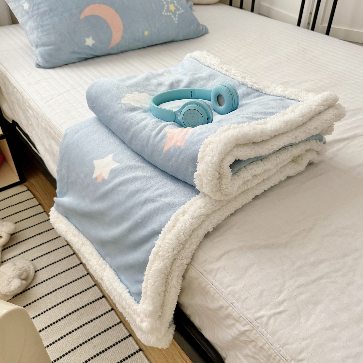 航途席业 2025新款200g牛奶绒羊羔绒毛毯 星月蓝