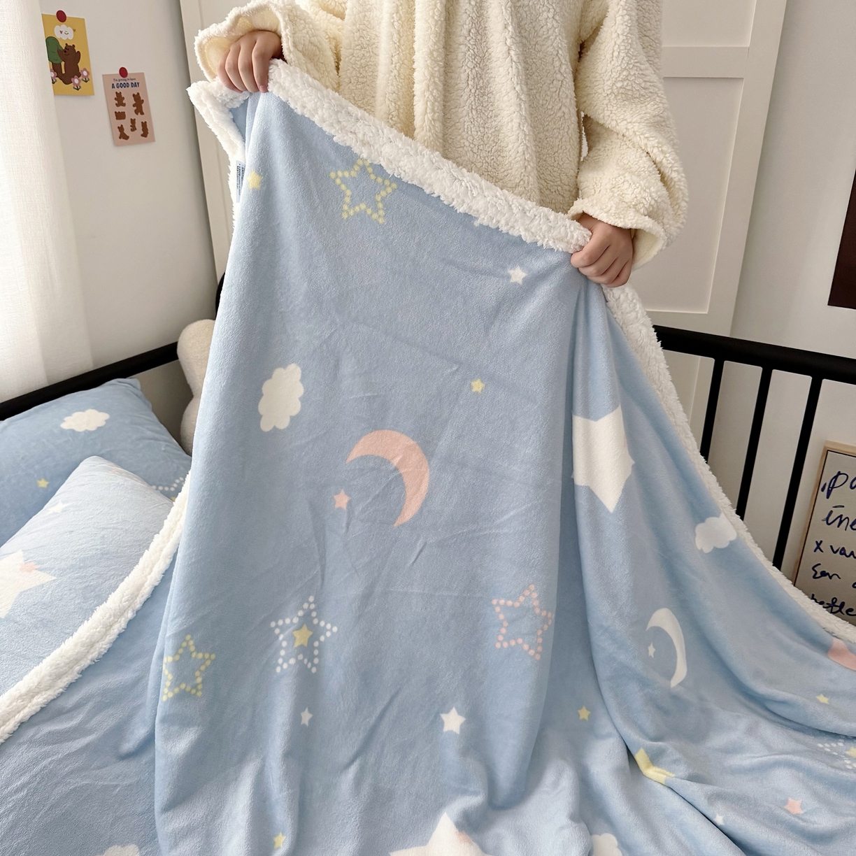 91家纺网 家纺一手货源 找家纺 航途席业 2025新款200g牛奶绒羊羔绒毛毯 星月蓝