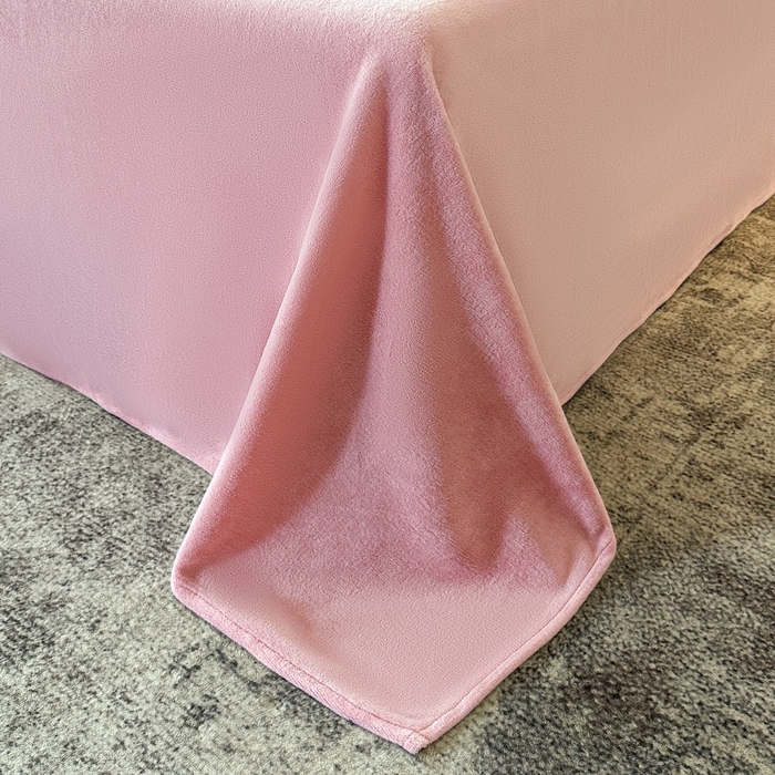 91家纺网 家纺一手货源 找家纺 大米家居 2025新款高克重简约雕花绒四件套寒梅系列 寒梅-玫粉