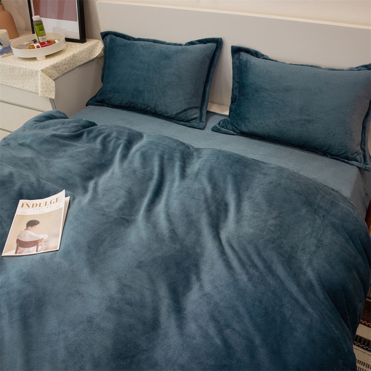 91家纺网 家纺一手货源 找家纺 兰紫橙家纺 2025新款双面绒纯色双拼牛奶绒四件套 雾蓝