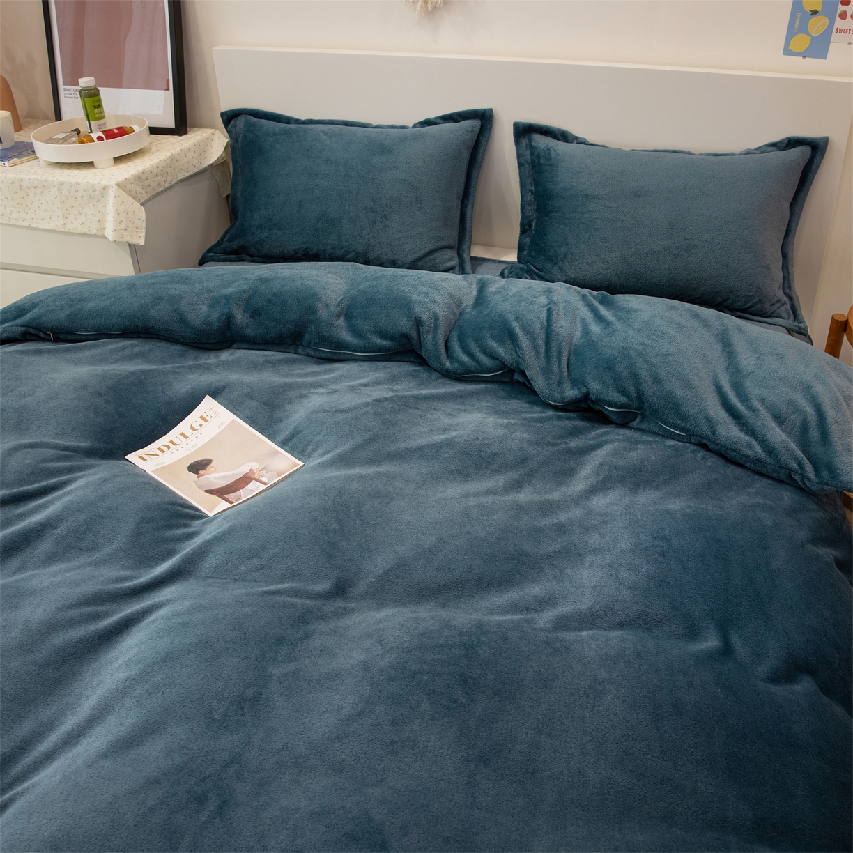 91家纺网 家纺一手货源 找家纺 兰紫橙家纺 2025新款双面绒纯色双拼牛奶绒四件套 雾蓝