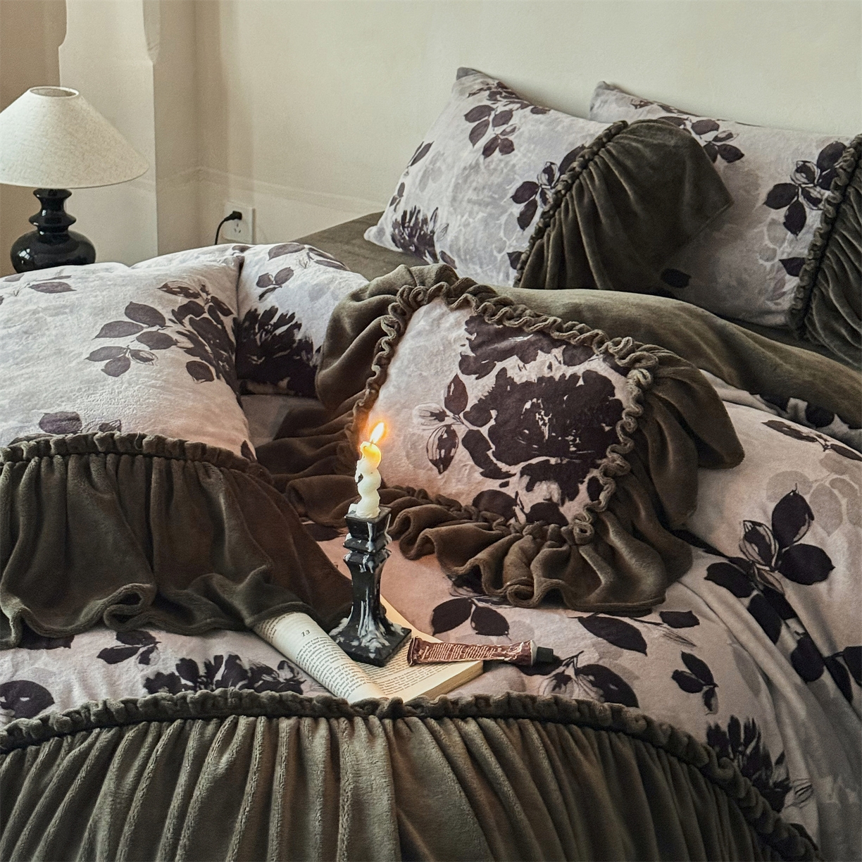 91家纺网 家纺一手货源 找家纺 （总）婳庭家居 2025新款牛奶绒工艺款四件套-暗香系列