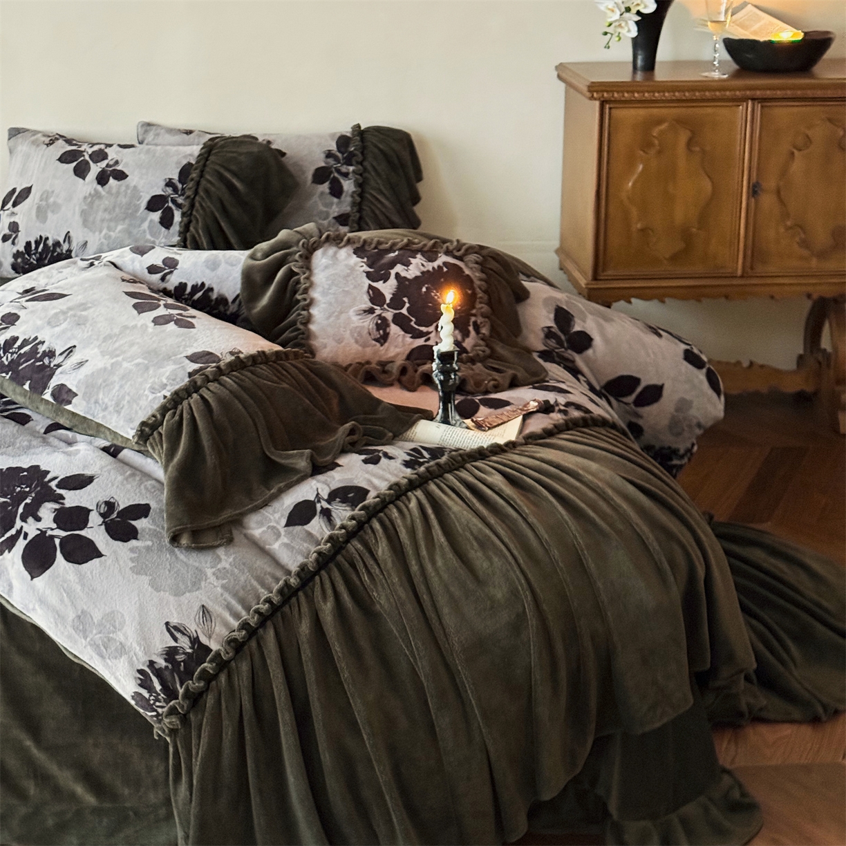 91家纺网 家纺一手货源 找家纺 （总）婳庭家居 2025新款牛奶绒工艺款四件套-暗香系列