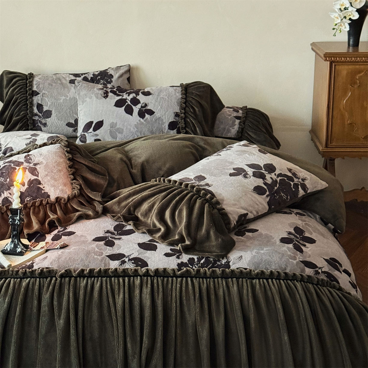 91家纺网 家纺一手货源 找家纺 （总）婳庭家居 2025新款牛奶绒工艺款四件套-暗香系列