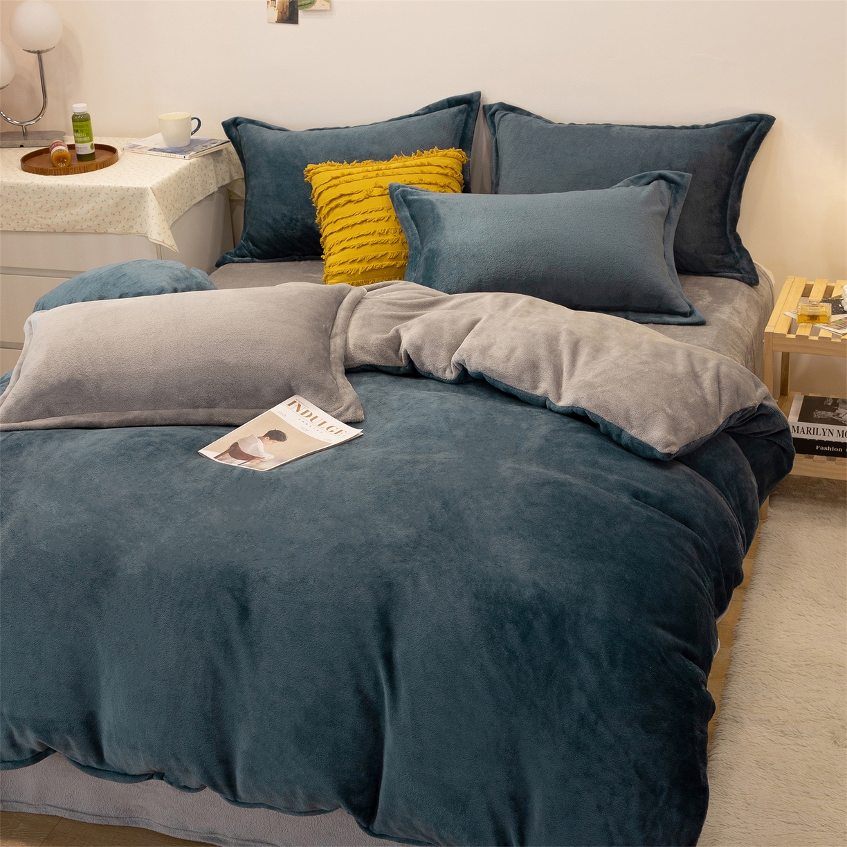 91家纺网 家纺一手货源 找家纺 兰紫橙家纺 2025新款双面绒纯色双拼牛奶绒四件套 雾蓝+浅灰