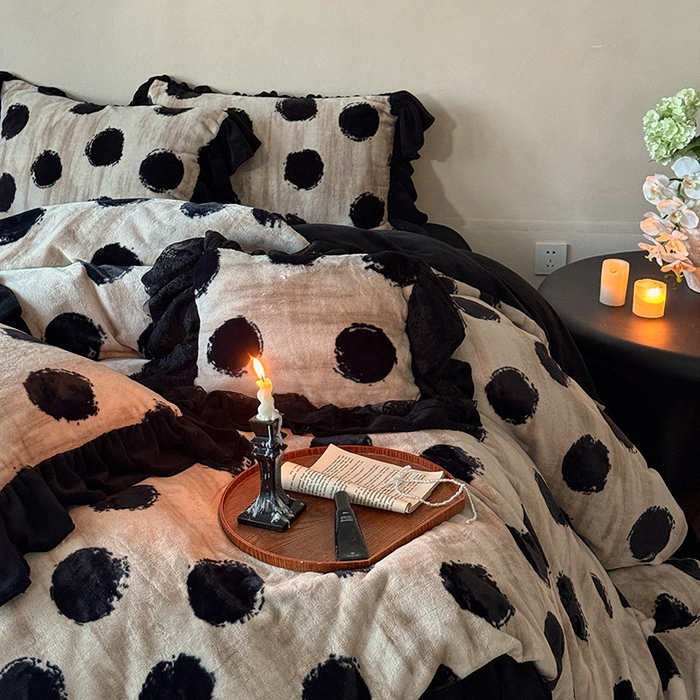 91家纺网 家纺一手货源 找家纺 （总）婳庭家居 2025新款雪貂绒牛奶绒花边款四件套