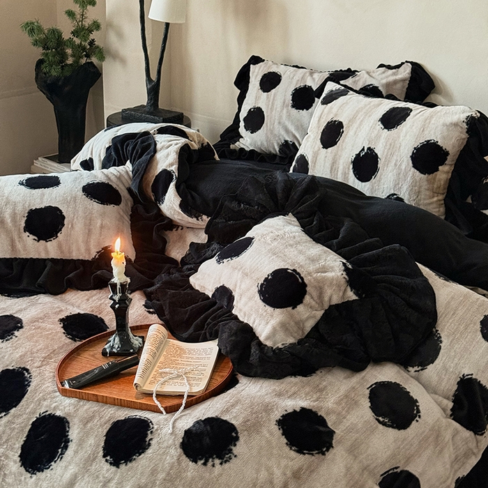 91家纺网 家纺一手货源 找家纺 （总）婳庭家居 2025新款雪貂绒牛奶绒花边款四件套