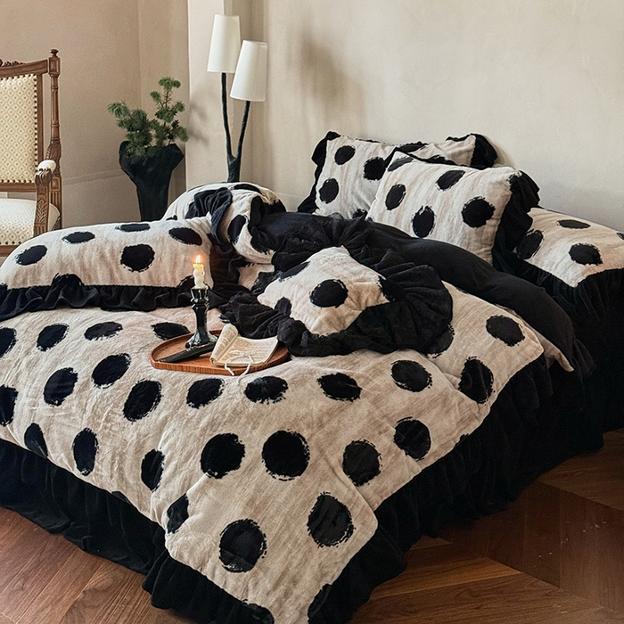 91家纺网 家纺一手货源 找家纺 （总）婳庭家居 2025新款雪貂绒牛奶绒花边款四件套