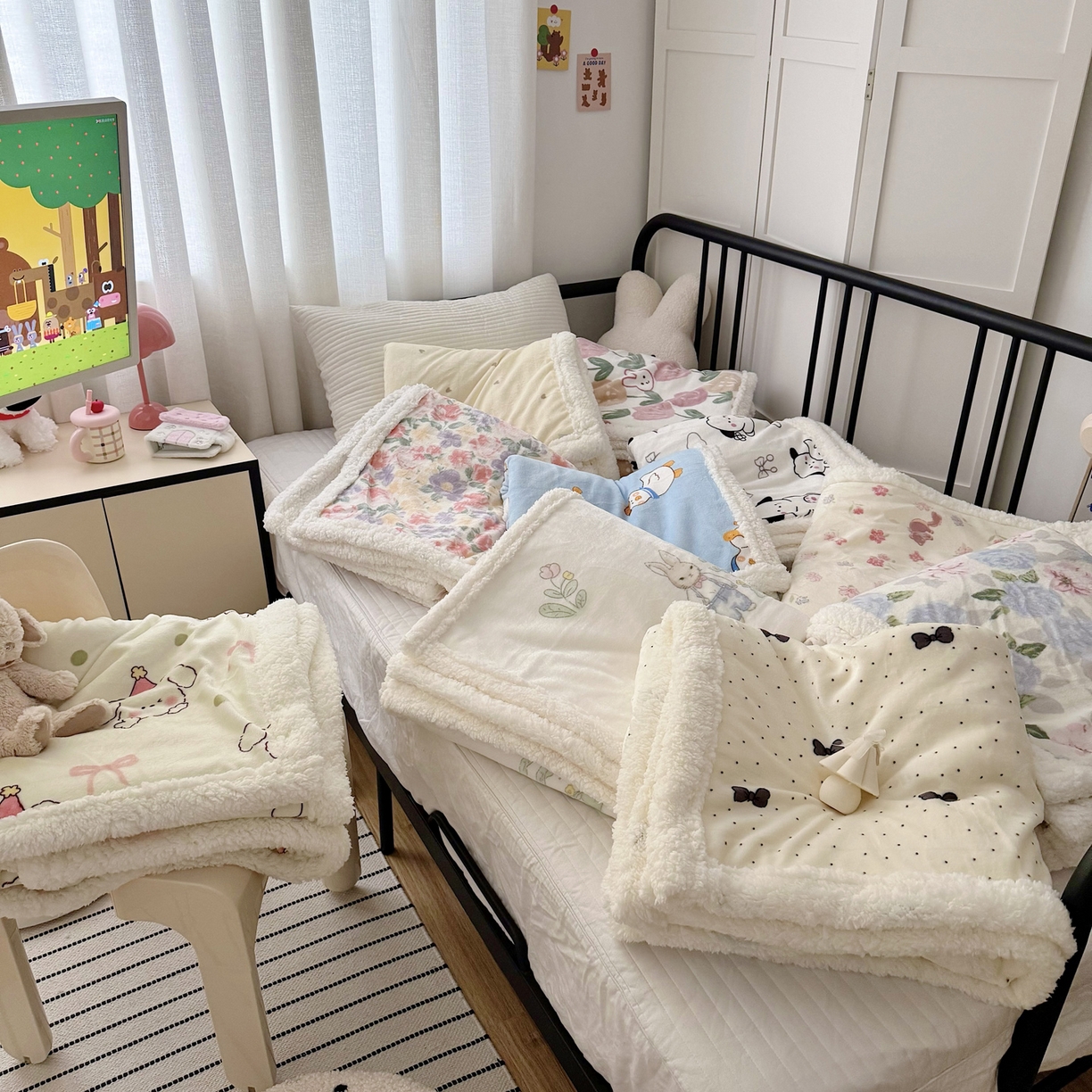 91家纺网 家纺一手货源 找家纺 航途席业 2025新款200g牛奶绒羊羔绒毛毯 组合图 仅供参考不可下单