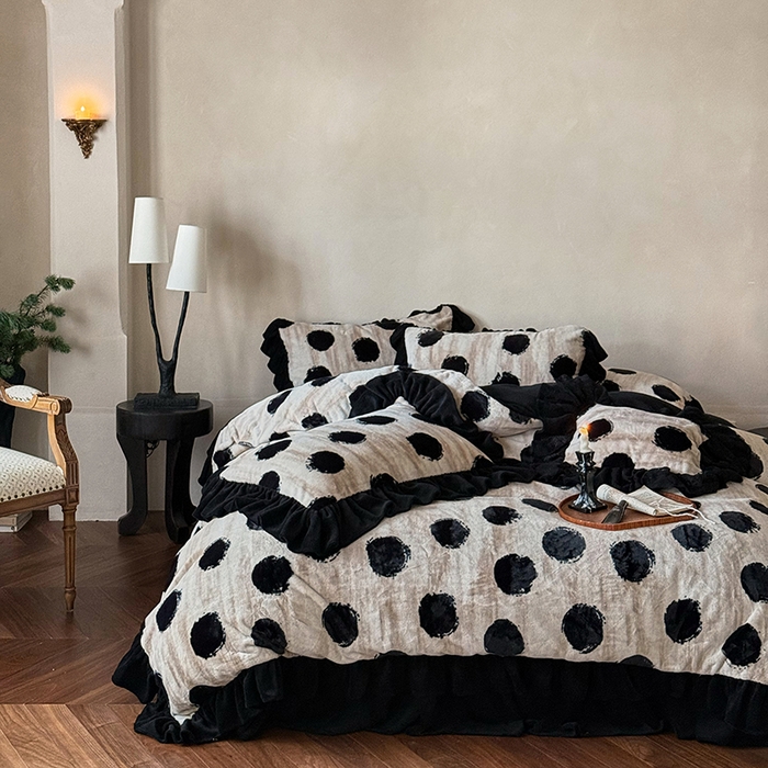 91家纺网 家纺一手货源 找家纺 （总）婳庭家居 2025新款雪貂绒牛奶绒花边款四件套